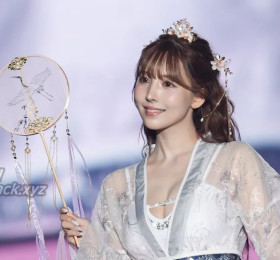 미카미 유아 은퇴 소식에 중국 팬들도 혼란 '중국인과 결혼설'도?!