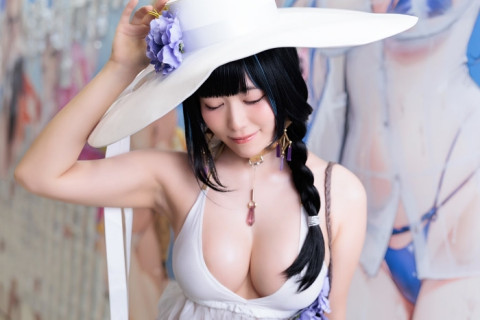 그라돌 시노노메 우미, 코미케에서 메어리 : 베이 갓데스 코스프레 선보여 호평일색