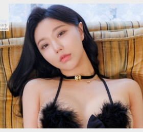 모델 가흔, 비밀스토리서 4번째 웹화보 '부드러움 속 강렬함' 공개... 반전 매력 발산