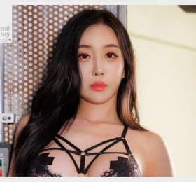모델 규리, 비밀스토리 통해 웹화보 정식 데뷔! '대형 신인의 등장'