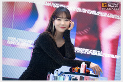 강이나 직찍 250303 KOSP OG9 부스 - 모델 강이나