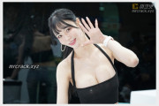 모델 민한나, 2025 서울모빌리티쇼에서 압도적 매력 발산! 현장 '후끈'