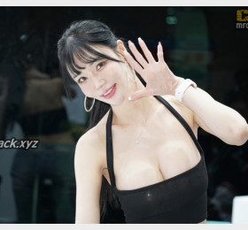 모델 민한나, 2025 서울모빌리티쇼에서 압도적 매력 발산! 현장 '후끈'