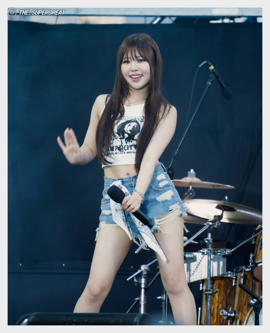 러브원 유나 2025 여르미오페스티벌 250816 직찍