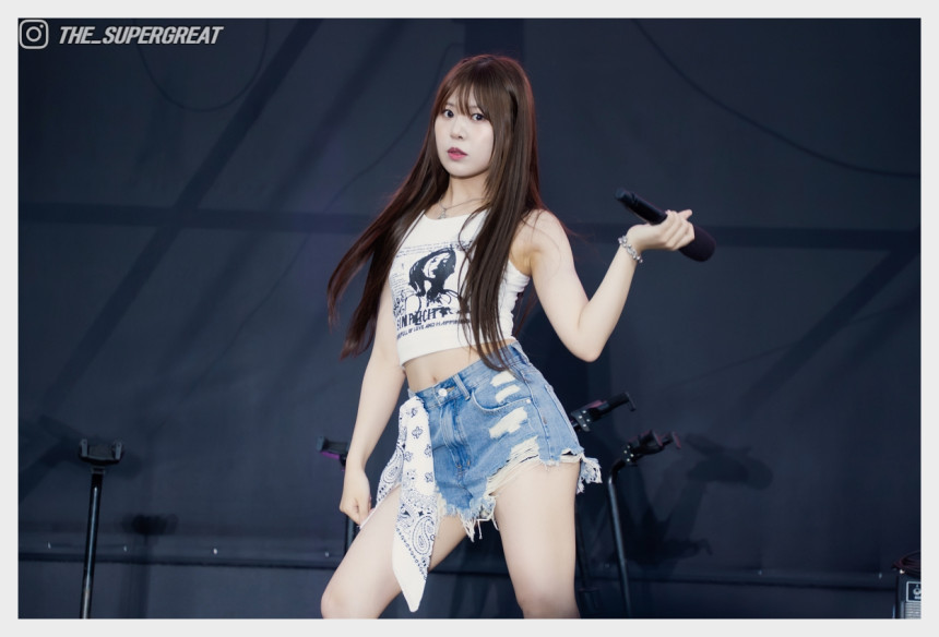 러브원 유나 2025 여르미오페스티벌 250816 직찍