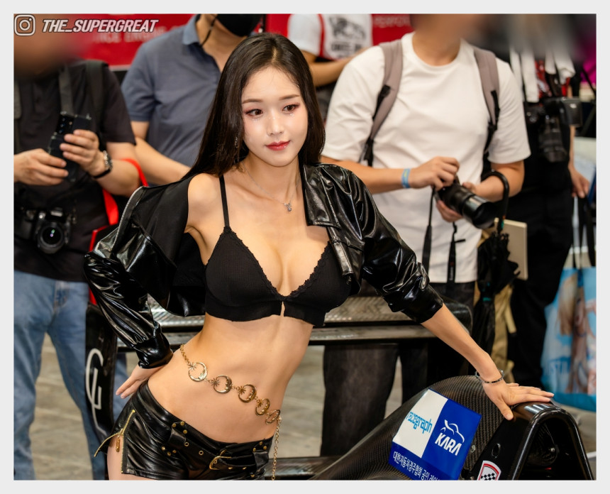 김가온 2025 오토살롱테크코리아 EXXA 엔진오일 부스 250920 직찍 - 모델 김가온