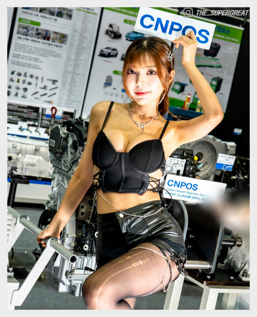 유수정 2025 오토살롱테크코리아 씨엔포스 부스 250920 직찍- 모델 유수정 - 4