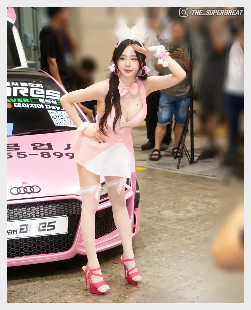 반하리 2025 오토살롱테크코리아 250921 직찍 - 모델 반하리 - 14