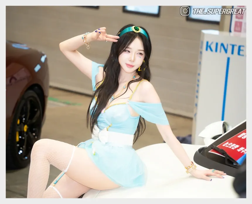 반하리 2025 오토살롱테크코리아 250921 직찍 - 모델 반하리 - 18