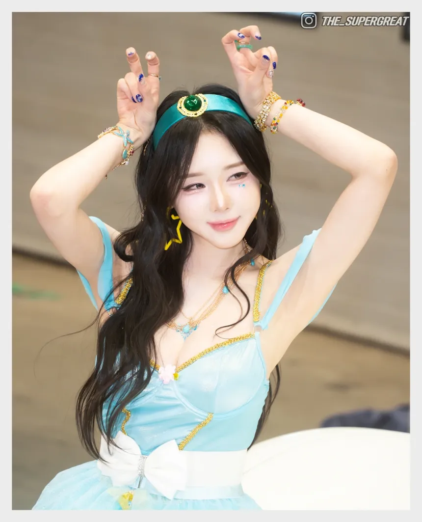 반하리 2025 오토살롱테크코리아 250921 직찍 - 모델 반하리 - 27