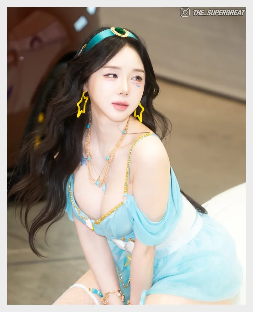 반하리 2025 오토살롱테크코리아 250921 직찍 - 모델 반하리 - 29