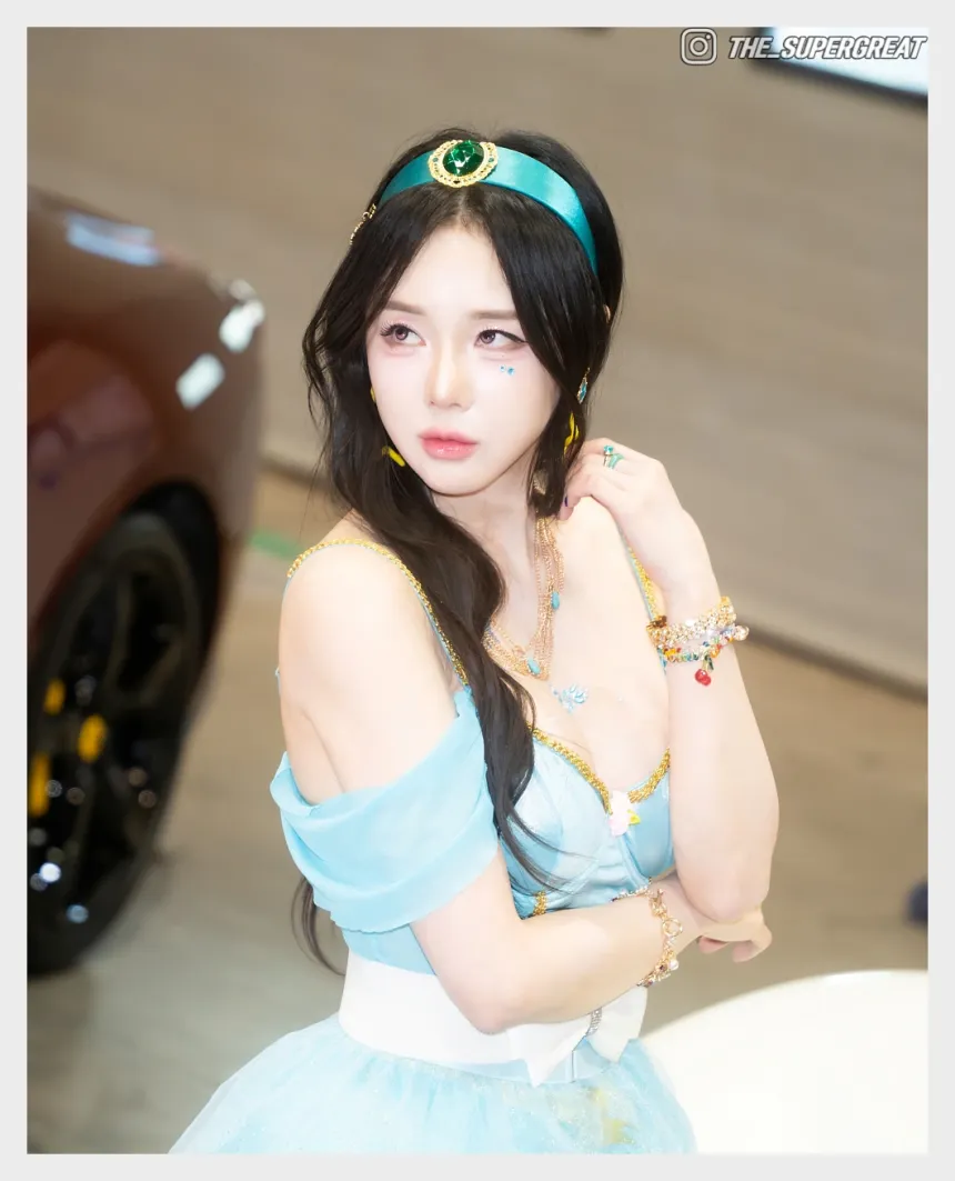 반하리 2025 오토살롱테크코리아 250921 직찍 - 모델 반하리 - 34
