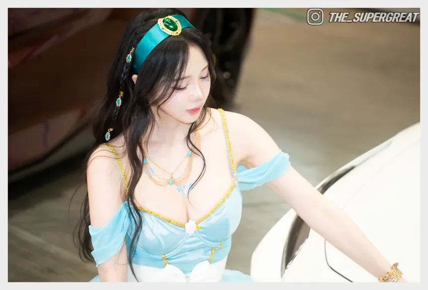 반하리 2025 오토살롱테크코리아 250921 직찍 - 모델 반하리 - 42