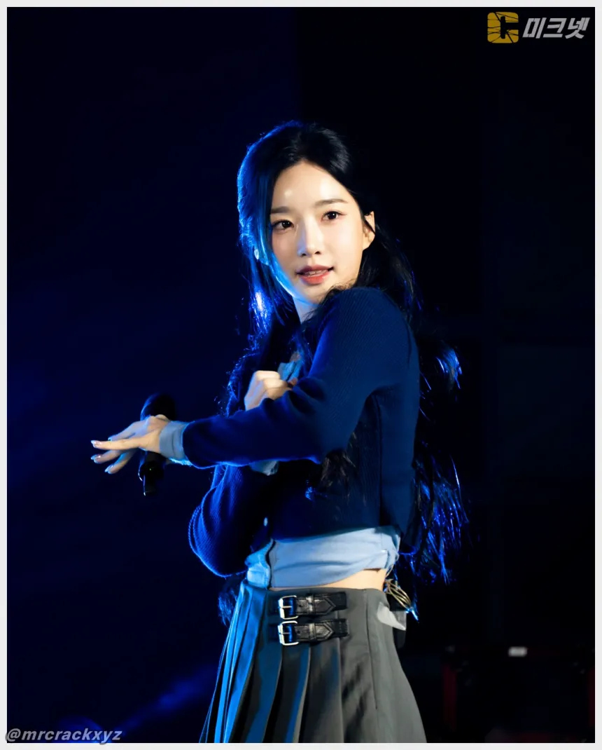 트리플에스 김유연 직찍 2025 수원 청소년 대축제 251025 - 트리플에스 김유연 - 11