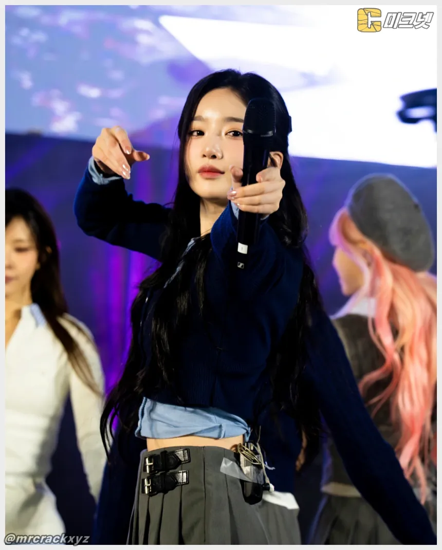 트리플에스 김유연 직찍 2025 수원 청소년 대축제 251025 - 트리플에스 김유연 - 14